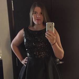 Meet your Posher, Carrie